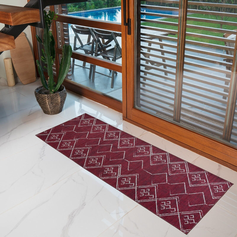 Washable Geometric Indoor Rug, Runner 2'2'' x 6'
