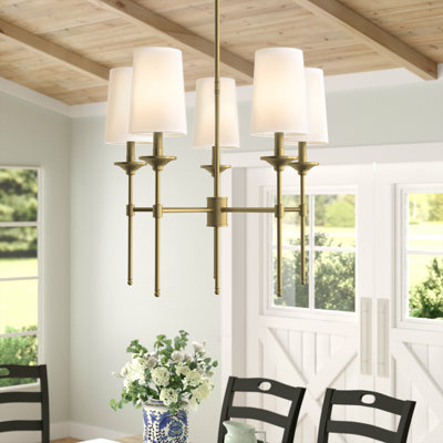 Lustre traditionnel / classique à 5 lumières de style bougie Hayse