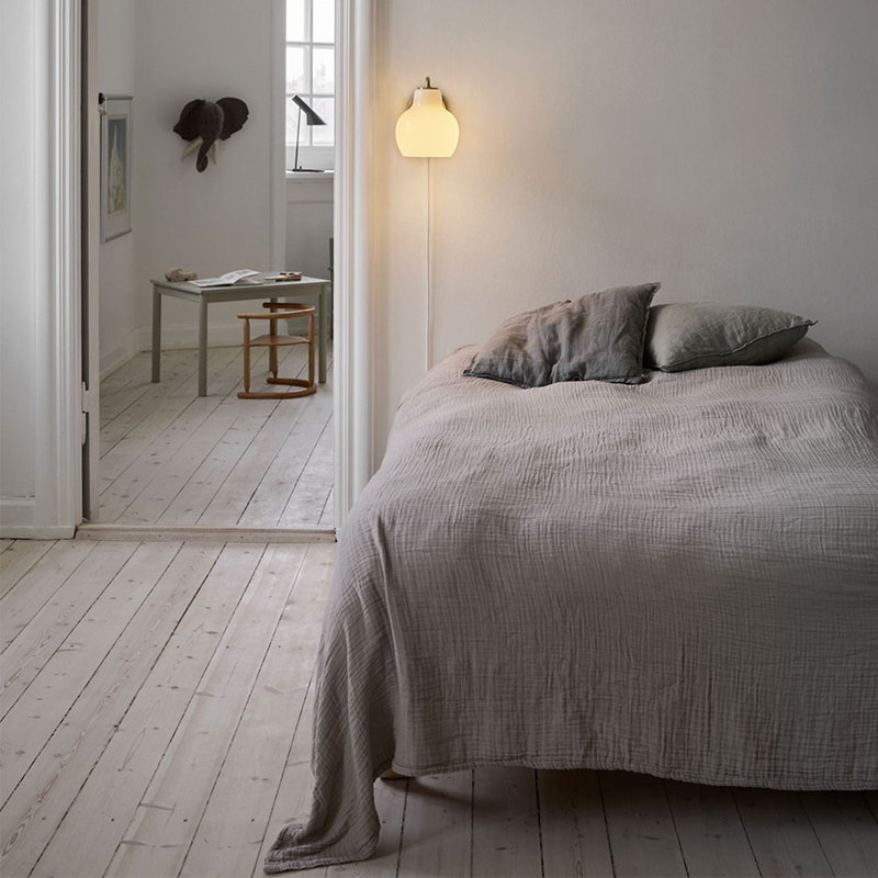 VL 1 - Light Armed Sconce, With Switch