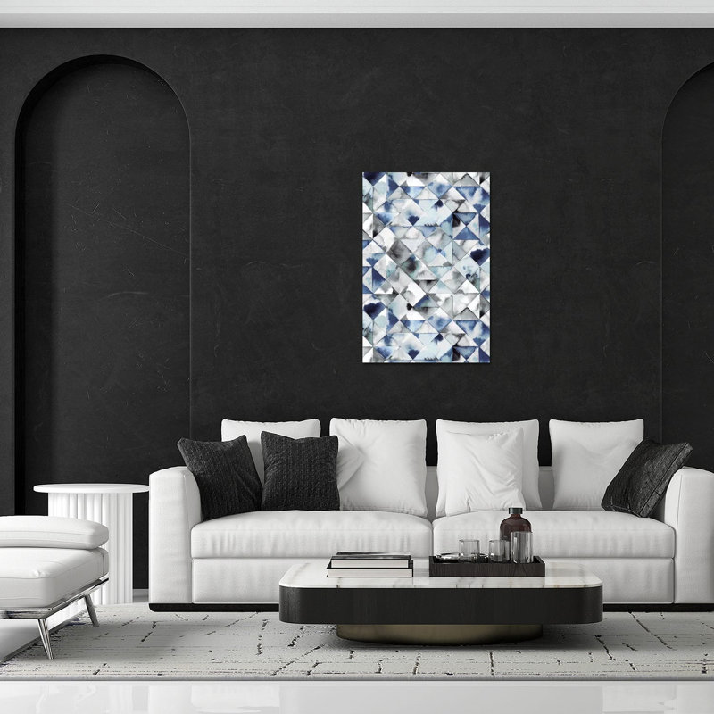 «Moody Triangles», impression argentique bleue sur verre acrylique, H 24 po x l 16 po x P 0,25 po