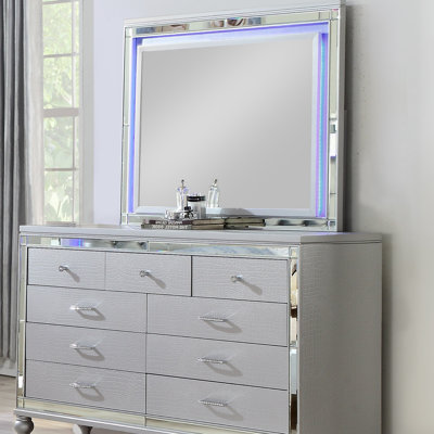 Miroir Sterling avec cadre DEL fabriqué en bois