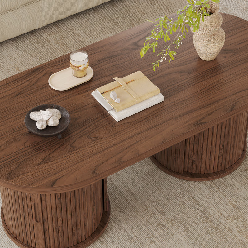 Table basse ovale l 47 po avec rangement, centre de table Mid-Century moderne cannelé avec base ronde, Noyer