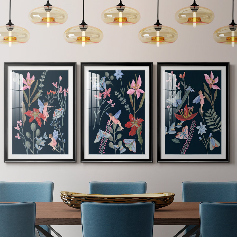 «A Fairy Tale I», reproduction sur mesure encadrée de qualité supérieure - 3 pièces, Noir, H 30 po x l 63 po