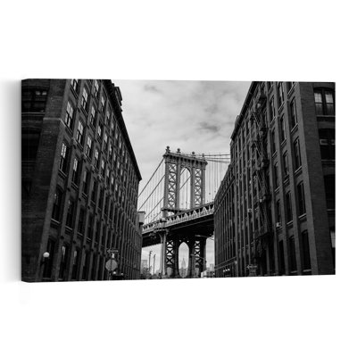 Dumbo Manhattan Bridge, une affiche d'architecture contemporaine abstraite représentant la ville