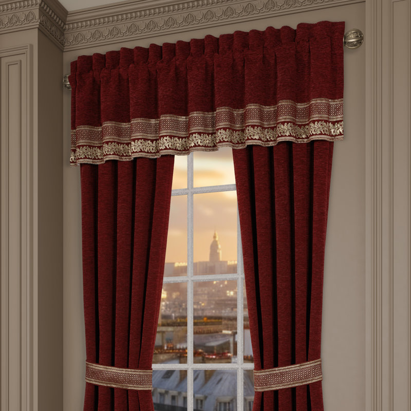LAURENZA WINDOW STRAIGHT VALANCE