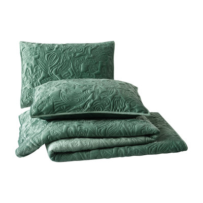 Secret Garden Green Floral Stitched Velvet Quilt Set – Soft & Plush Bedding
