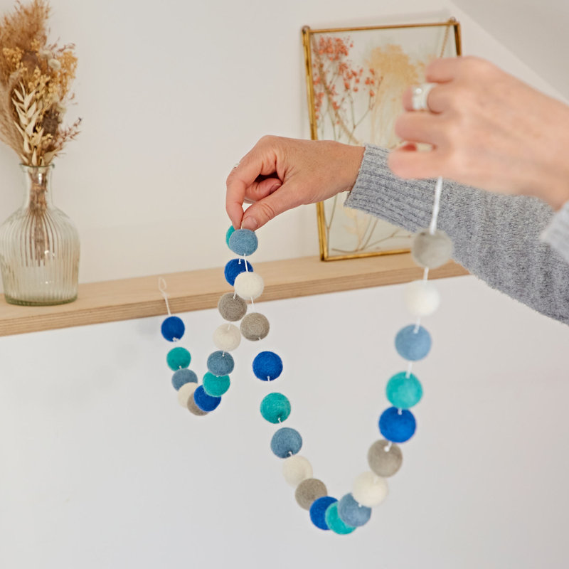 Garland, Blue/Teal/White, 5cm H x 130cm L x 5cm D
