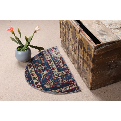 Tapis turc bleu tissé à la main, idéal pour les tapis d'entrée, ajoutant un attrait rétro à votre maison