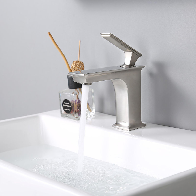Single-handle Bathroom Faucet, Brushed Nickel