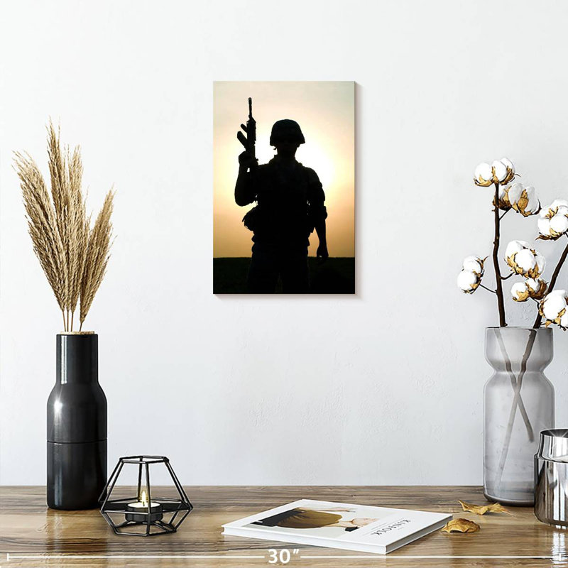 Silhouette d'un soldat américain, H 12 po x l 8 po
