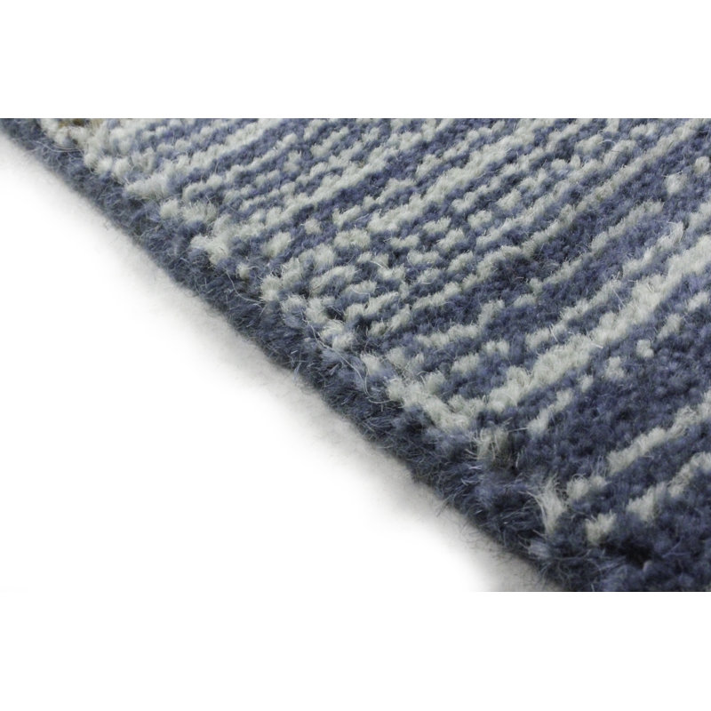 Handmade Light Blue Wool Tufted Stripe 4' x 6' Area Rug