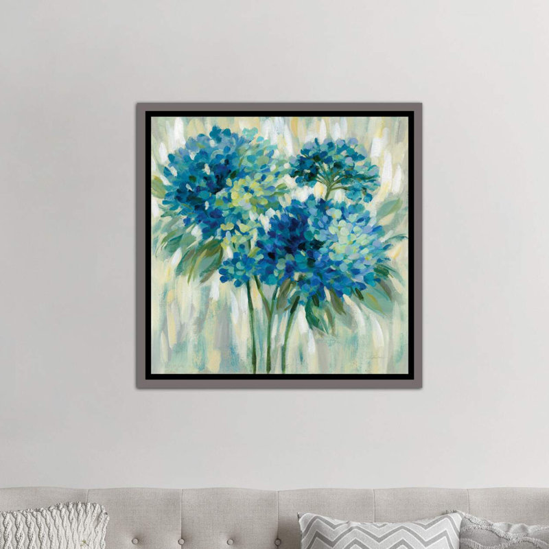 "Rafale d’hortensias" par Silvia Vassileva, reproduction d’art, Toile encadrée de bois rustique foncé