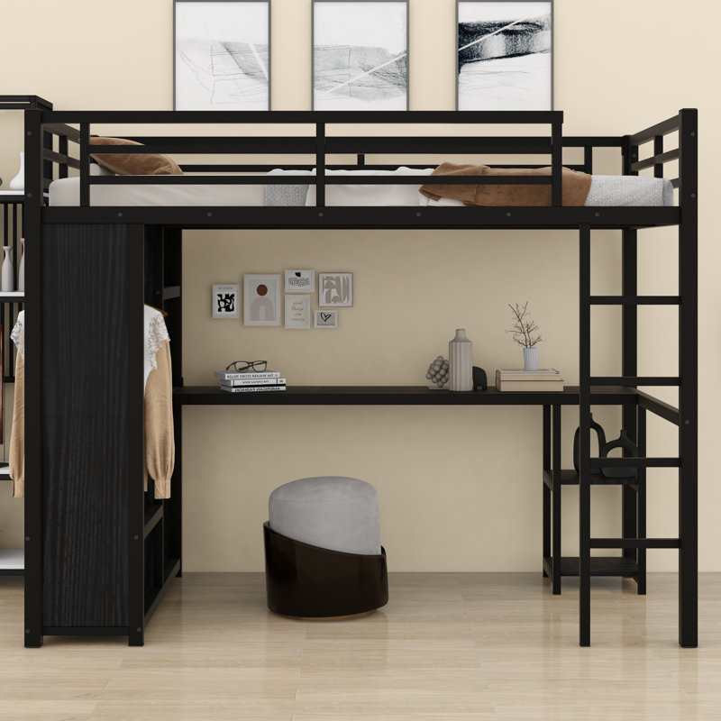 Lit mezzanine avec garde-robe intégré, bureau et tablettes de rangement
