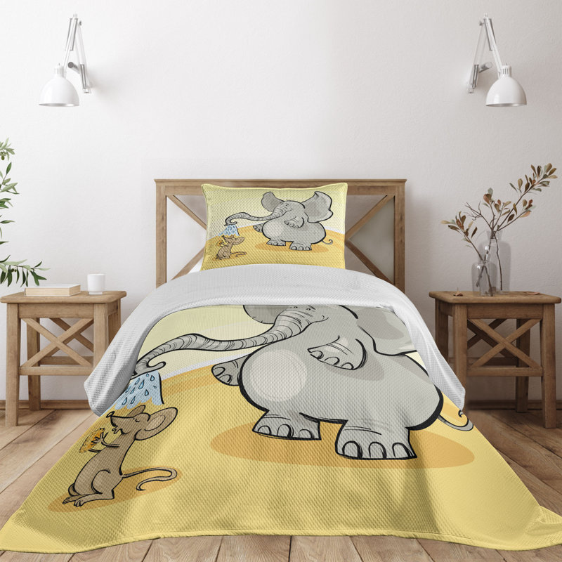 Kids Queen White Quilted Elephant Bedspread Set