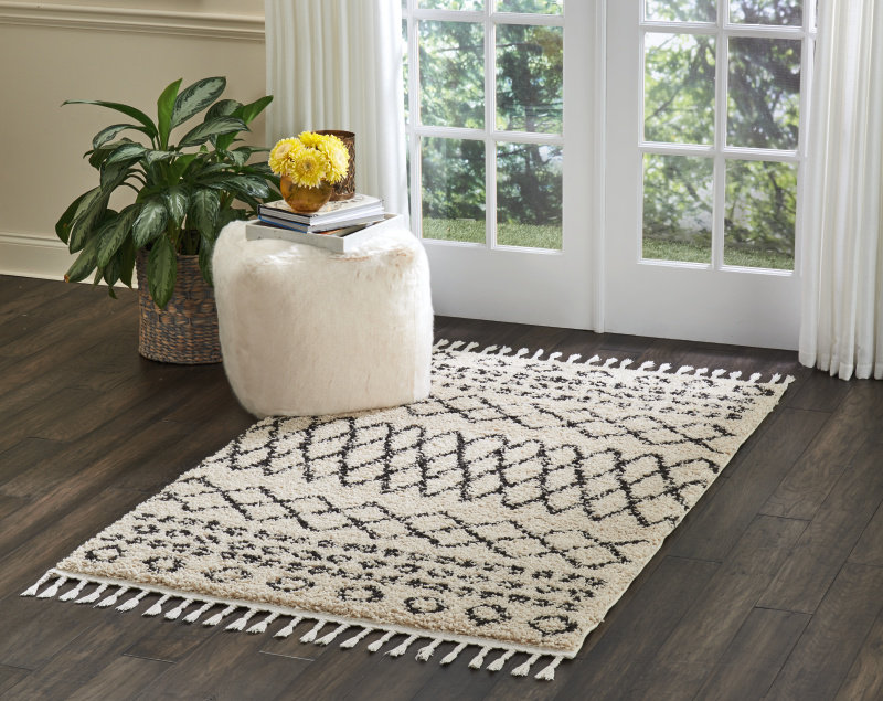 Calion Geometric Area Rug in Cream/Ivory Mistana™ Rug 