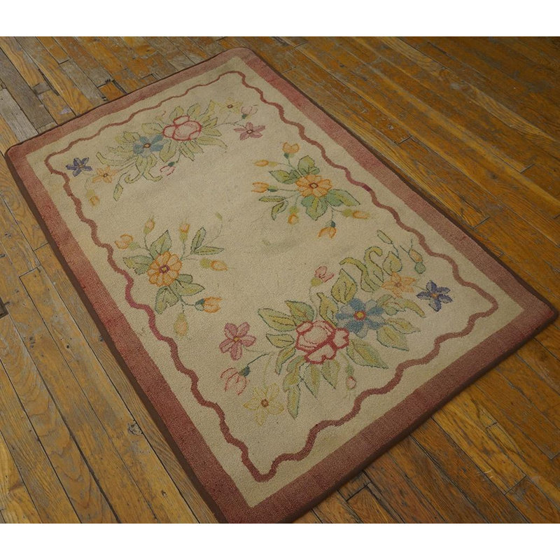 American Hooked Rug 2' 7'' x4' 0''