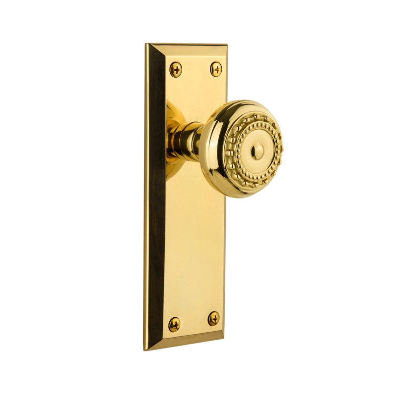 Grandeur Fifth Avenue Plate Privacy with Parthenon Door Knob, Lifetime Brass, 2 3/8"