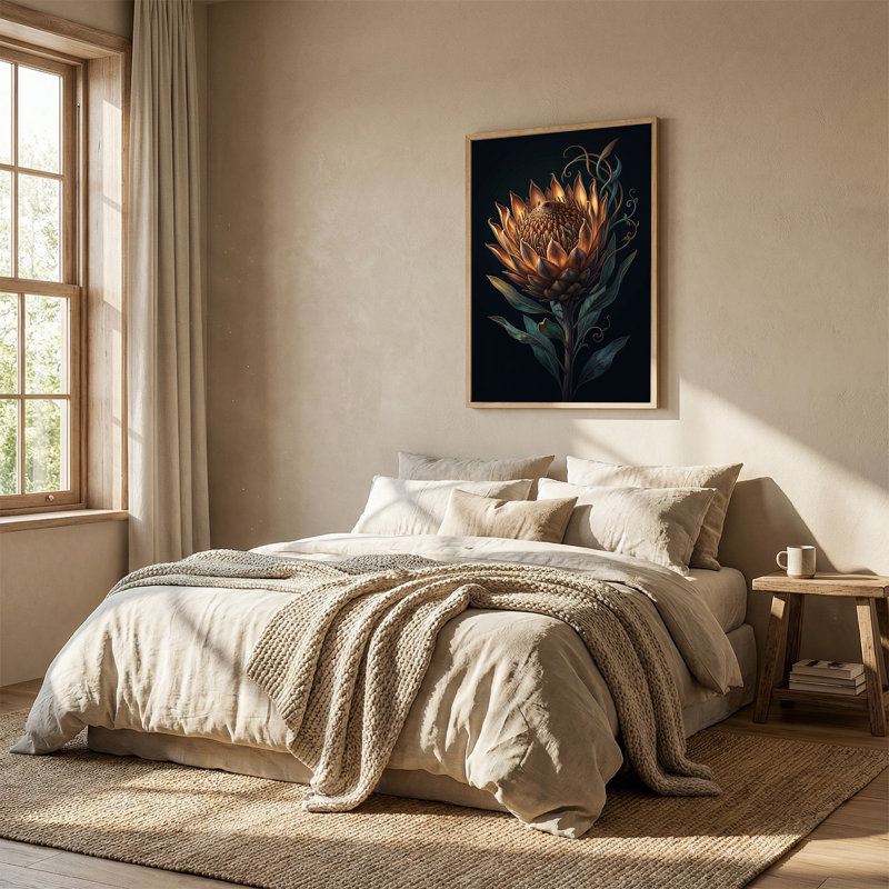 «Golden King Protea Flower» avec des feuilles bleu sarcelle sur toile foncée, H 48 po x l 32 po