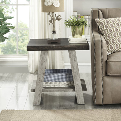 Table de bout en bois reproduit gris anthracite avec tablette pour plus de rangement et de fonctionnalité