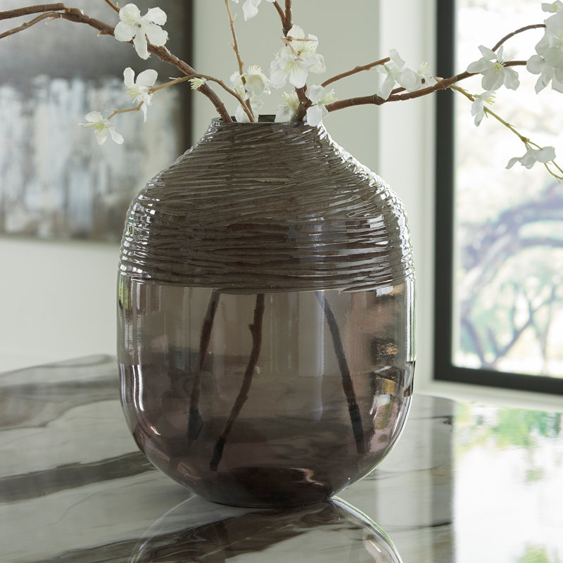 Vase Naytasha, H 11,5 po x l 9,5 po x P 9,5 po