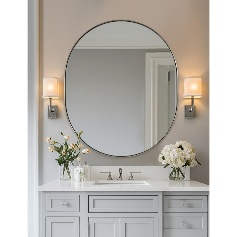 Miroir de salle de bain Kaitlee Cadre en acier inoxydable, 36 po x 30 po, Nickel brossé, Pilule