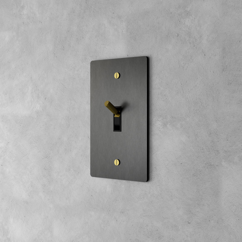 Interrupteur à bascule Ozarke, 3 Gang 2 Way, Night Black with Brass