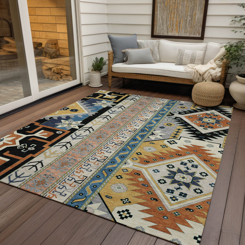 Solara Black Washable Indoor-Outdoor Rug - , 2'6" x 3'10"