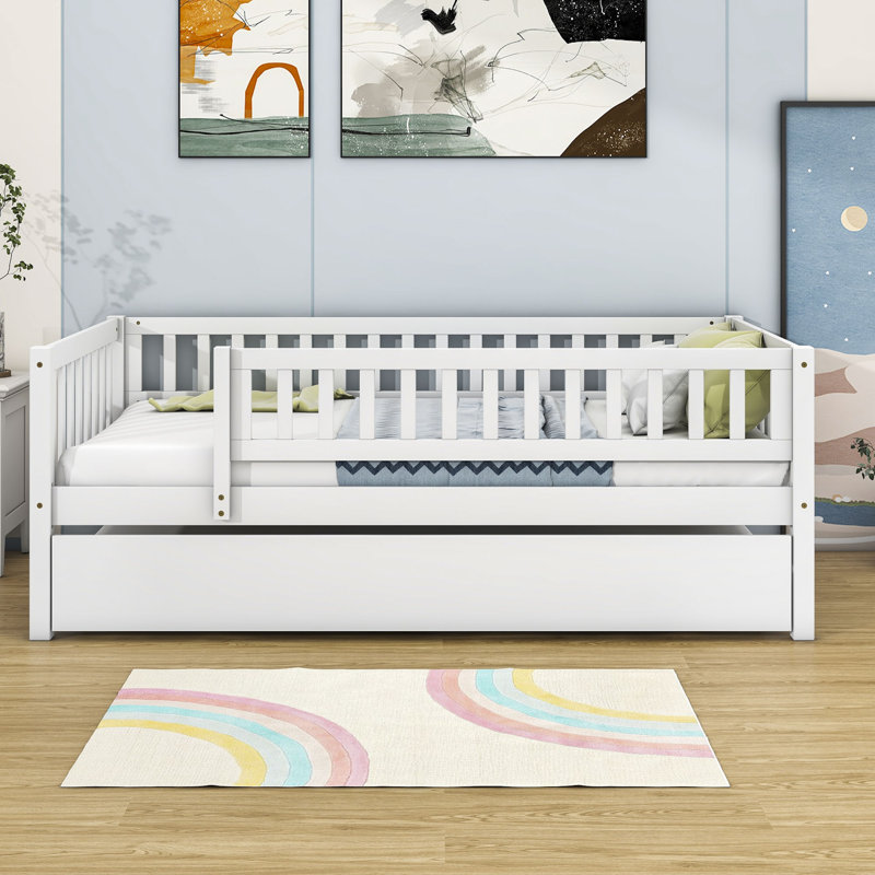 Havva Wood Daybed with Twin Size Trundle and Fence Guardrails, Twin, White
