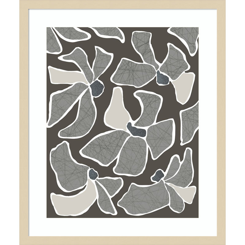 «Gray Flower Blooms II» par Regina Morre, reproduction d'art encadrée sur bois, H 25 po x l 21 po