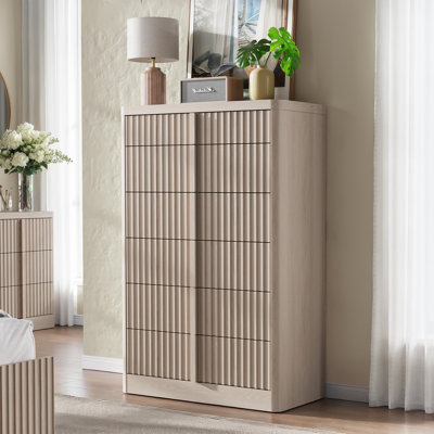 Commode cannelée pour chambre à coucher, commode moderne de 48,6 po avec profil incurvé, poignée en bois massif pour chambre à coucher, salon, couloir, aulne blanc