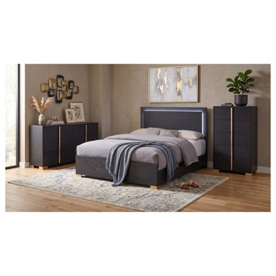 Ensemble de chambre à coucher 3 pièces Josephine Black Queen avec tête de lit à DEL, commode et table de chevet