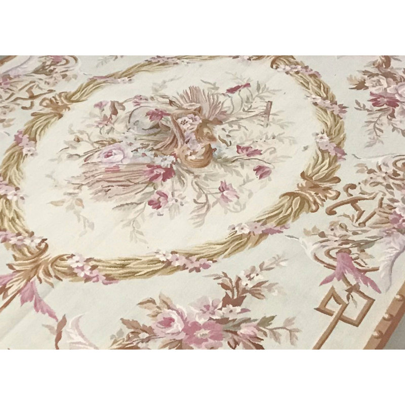 Aubusson Renaissance Wool Oriental Area Rug in Ivory