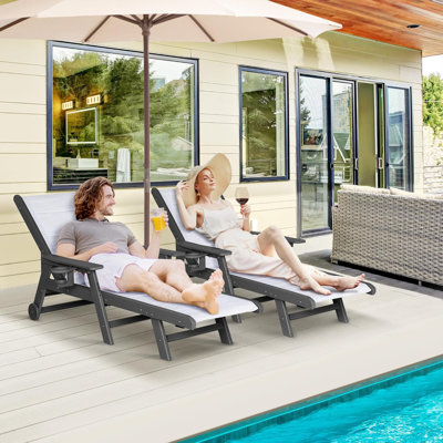 Chaise longue d'extérieur, réglable à 5 positions pour la plage avec roues et porte-gobelet