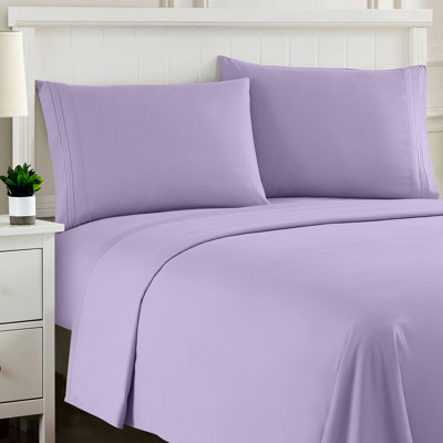 Ensemble de draps en microfibre douce de la série 1800 classique Luxurious offert dans un choix de couleurs unies et de tailles