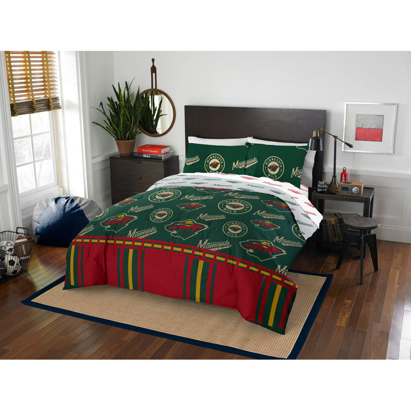 Modern & Contemporary Polyester Comforter, Full Comforter + 4 Additional Pieces, Minnesota Wild