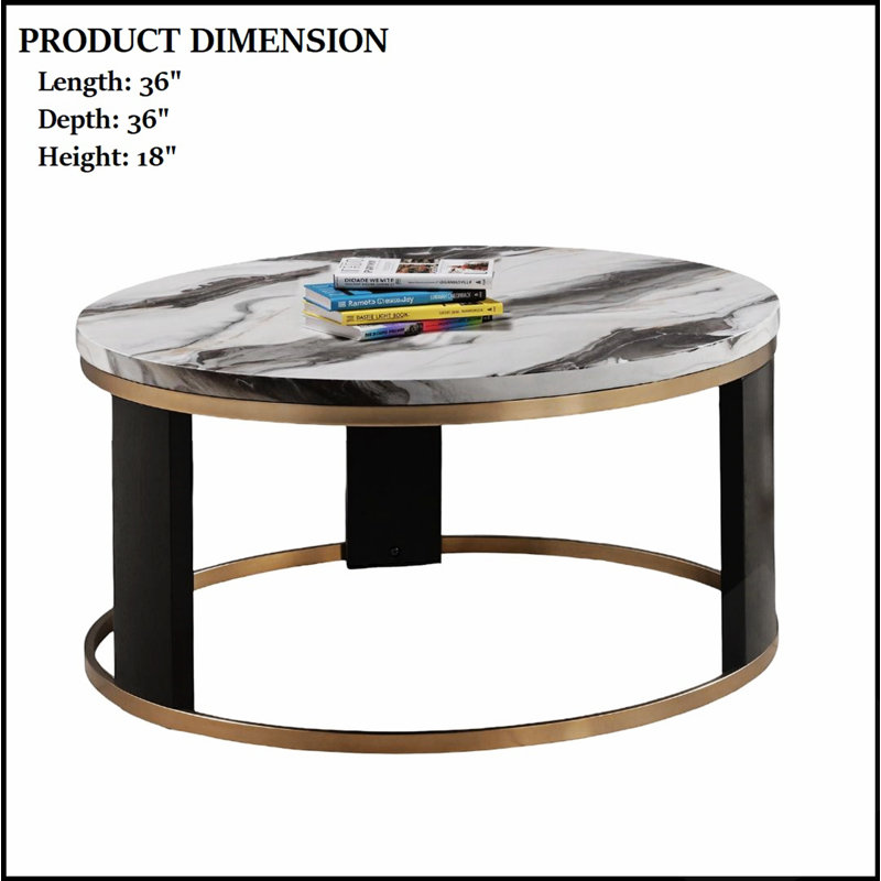 Ensemble de table triangulaire 3 pièces de style contemporain avec dessus en marbre et pieds en bois à anneaux dorés, idéal pour les salons modernes.