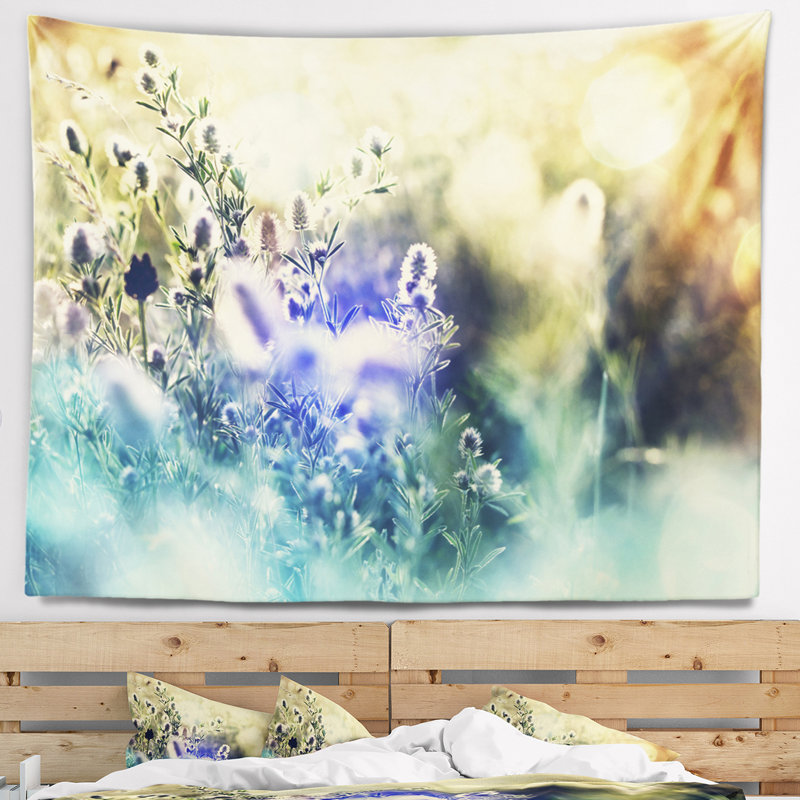Tapisserie florale bleue, H 68 po x l 80 po