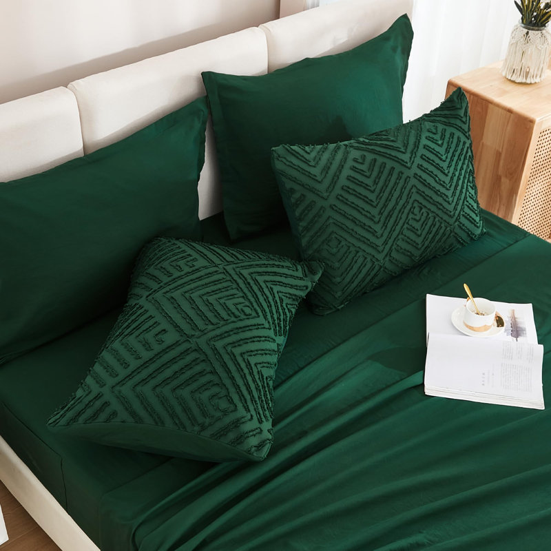Andency Super King Plus Comforter Set Dark Emerald Green - 7 Pieces Bed in a Bag Oversized King Bedding Sets, Boho Tufted Lightweight Fluffy Bed Set with Comforter, Sheets, Pillowcases & Shams