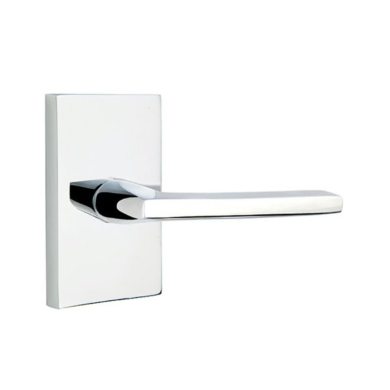 Poignée de porte Helios Passage (Hall & Closet) avec rosette, Gauche, Chrome poli