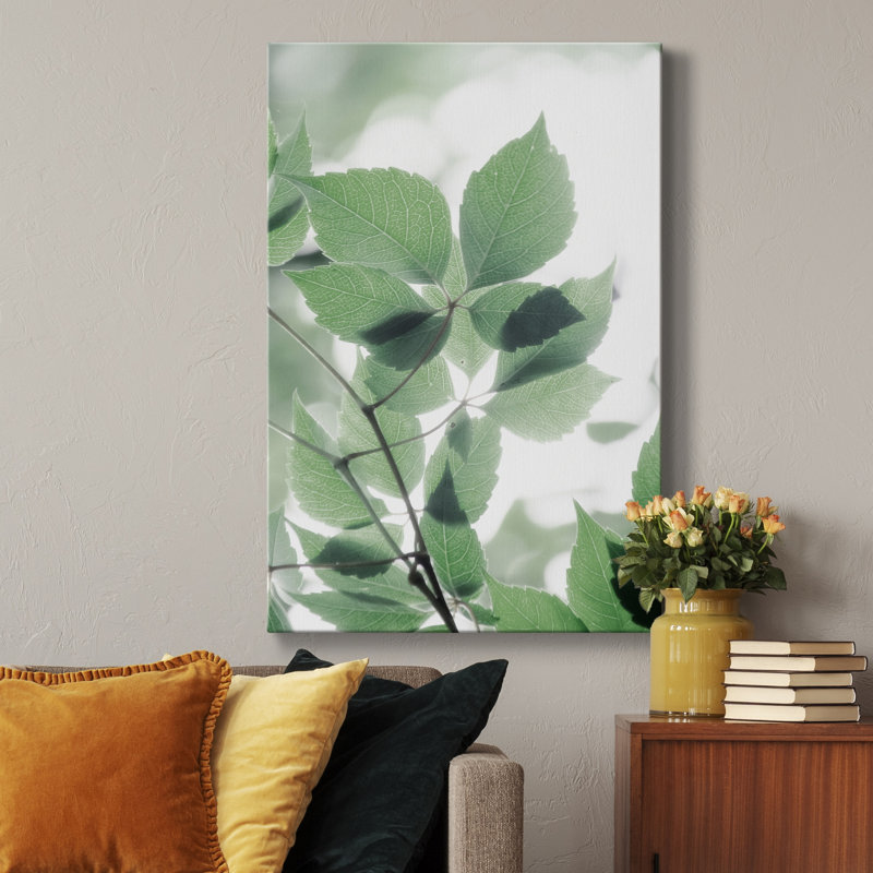 «Fields of Green II», impression sur toile tendue, H 36 po x l 24 po x P 1 po