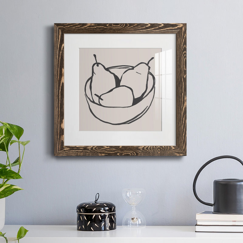 «Simple Pear I», reproduction encadrée prête à accrocher, H 35,5 po x l 35,5 po x P 1,5 po, Cadre noyer