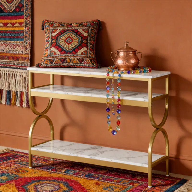 Console blanche et dorée avec rangement à 3 niveaux, table de canapé moderne avec plateau en faux marbre, table d'entrée ou de couloir élégante avec structure en métal