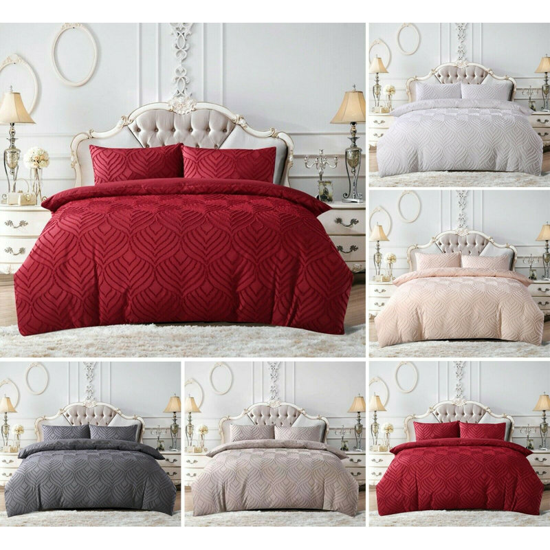 Mercer41 Garnes Damask Duvet Cover Set with Pillowcases, King Duvet Cover + 2 Pillowcases (50 x 70), White