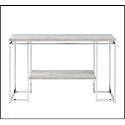 Table de canapé en chêne naturel moderne avec structure chromée, parfaite pour un décor de salon élégant et fonctionnel