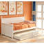 Lit de jour simple en bois avec lit gigogne simple, structure en pin robuste, conception peu encombrante pour une utilisation moderne et polyvalente