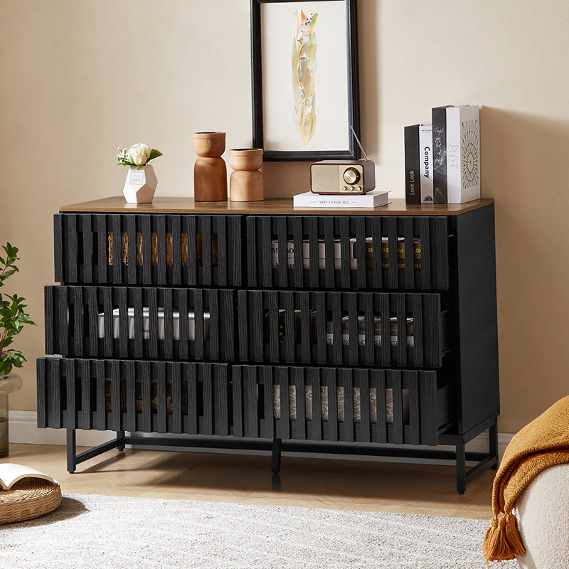 Horizontal Manufactured Wood Dresser with 6 Drawers