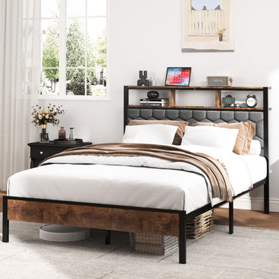 Structure de lit double pleine grandeur en métal et en bois, avec chevet avec 2 ports USB, une tête de lit à tablette rétro pratique, grande plateforme en bois sous la boîte de rangement pour la taille, spacieuse et confortable