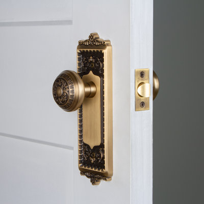 Grandeur Windsor Plate Privacy with Windsor Door Knob
