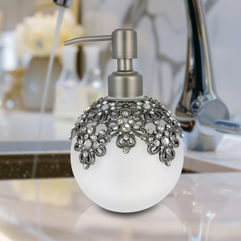 Distributeur de savon en verre givré Lavinia pour accessoires de salle de bain modernes et décorations de Noël