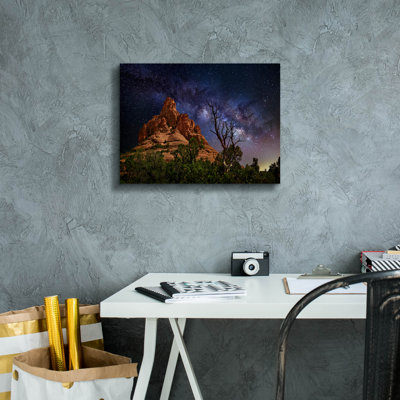 Toile épique Graffiti «Canyou Night Lights 2» par David Drost, 16 po x 12 po